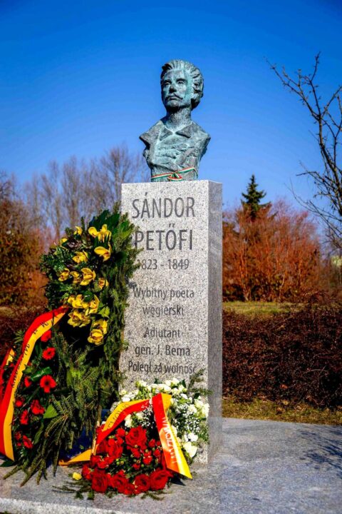 Popiersie Sandora Petofiego - adiutanta gen. Józefa Bema. Fot. UD Bemowo